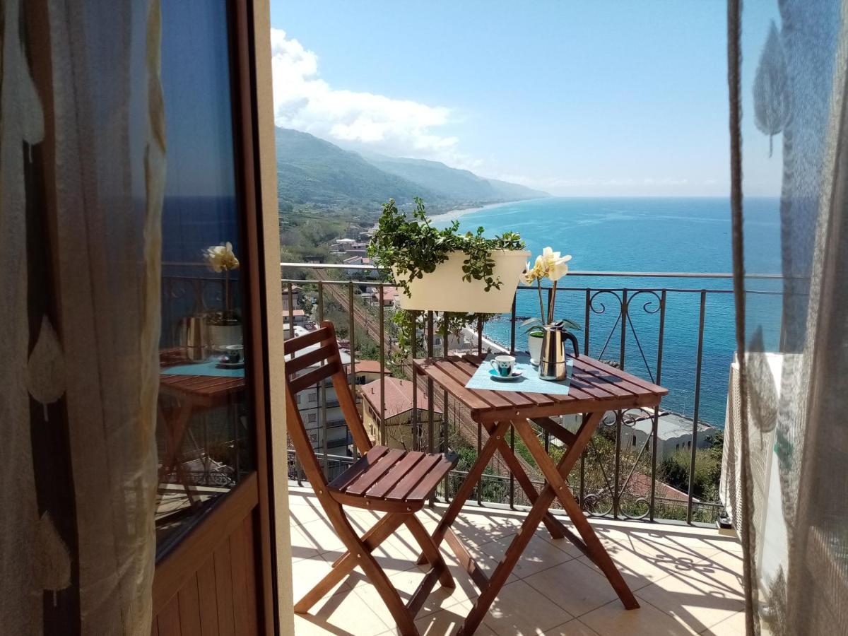 Un Oblo Sul Mare Apartman San Lucido Szoba fotó