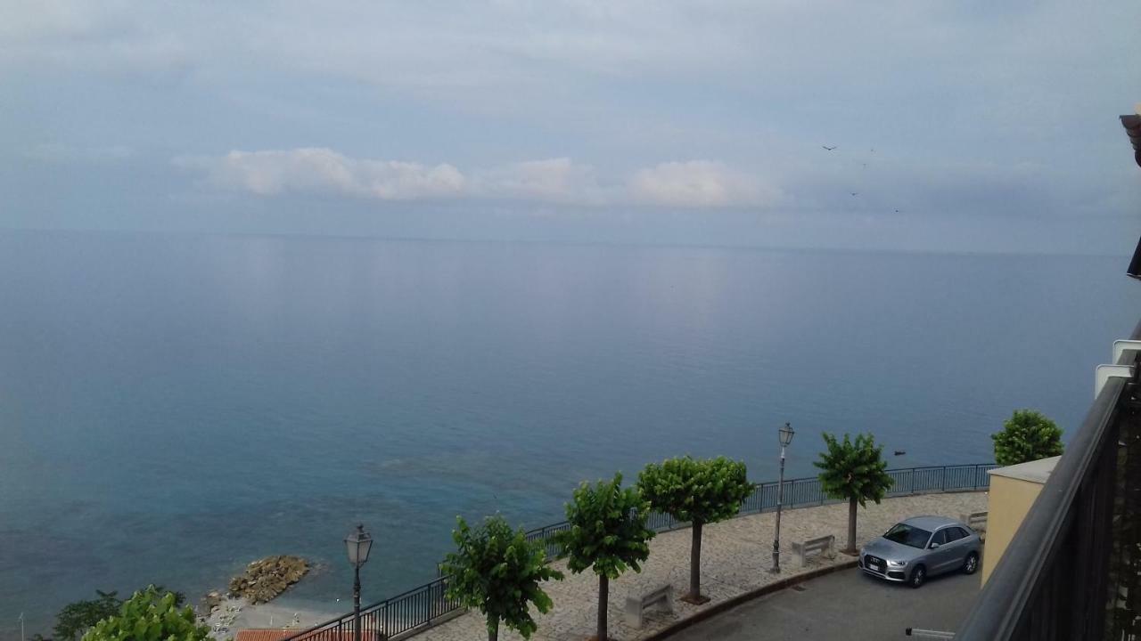 Un Oblo Sul Mare Apartman San Lucido Kültér fotó